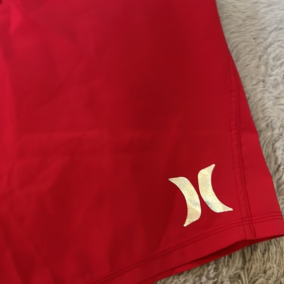 Striking red size 28 10 condition - Picture 2 of 4